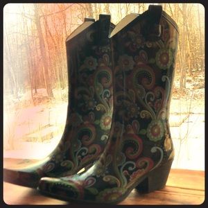 Sexy rubber rainboots